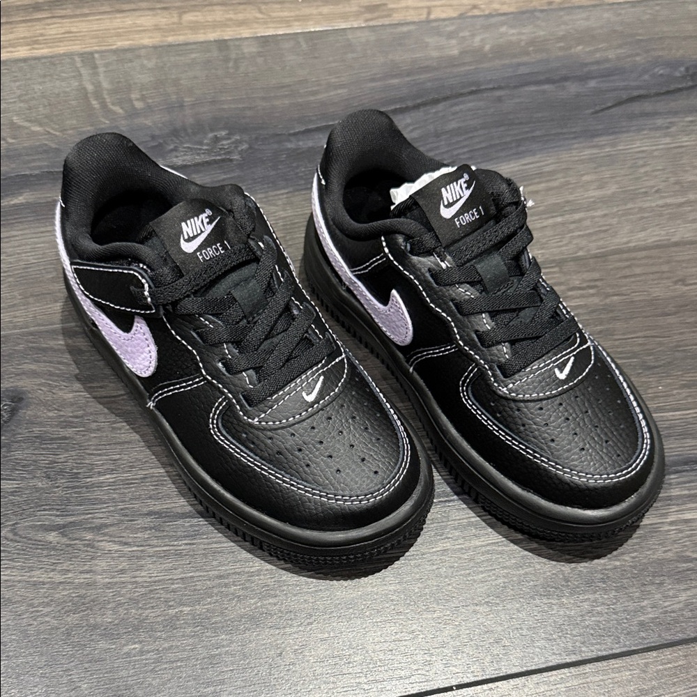 Nike Force 1 Low EasyOn Sneakers